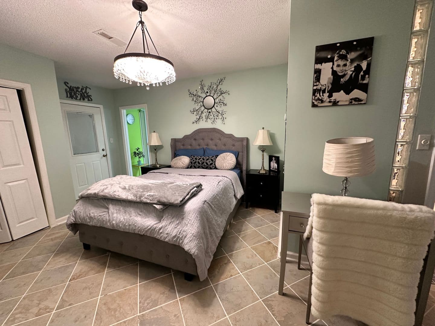 Rock Hill House: 980 Anderson Road South