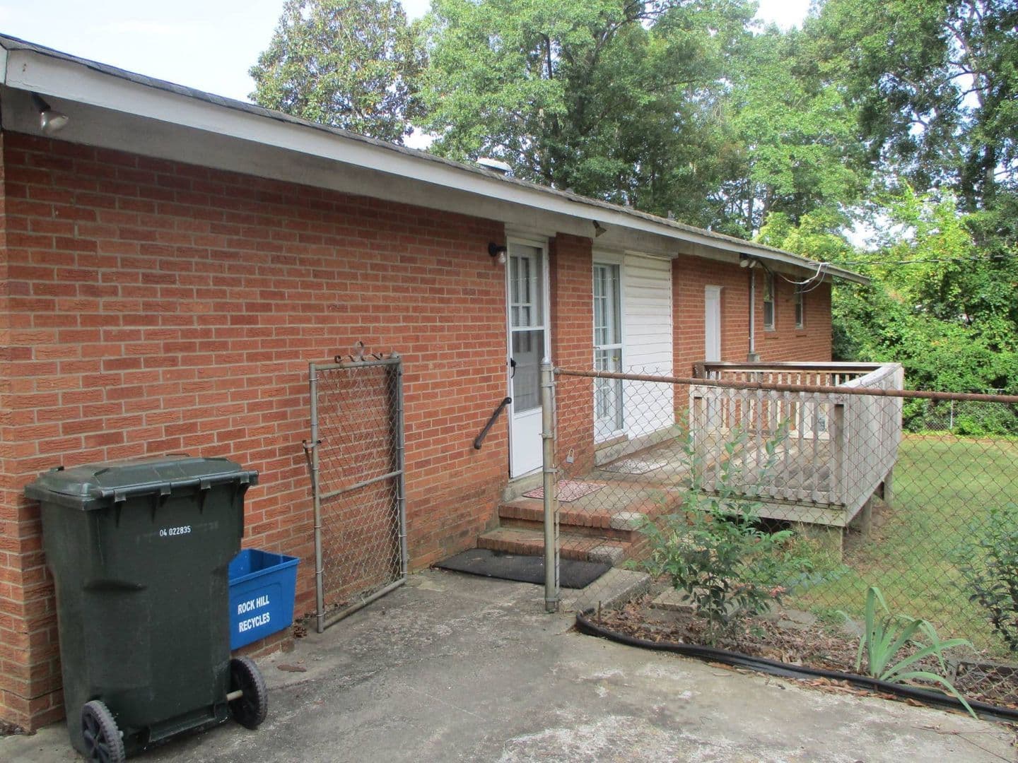 Rock Hill House: 1148 Ebinport Road