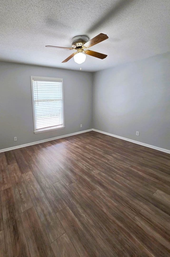 Rock Hill House: 1792 G Ebenezer Road