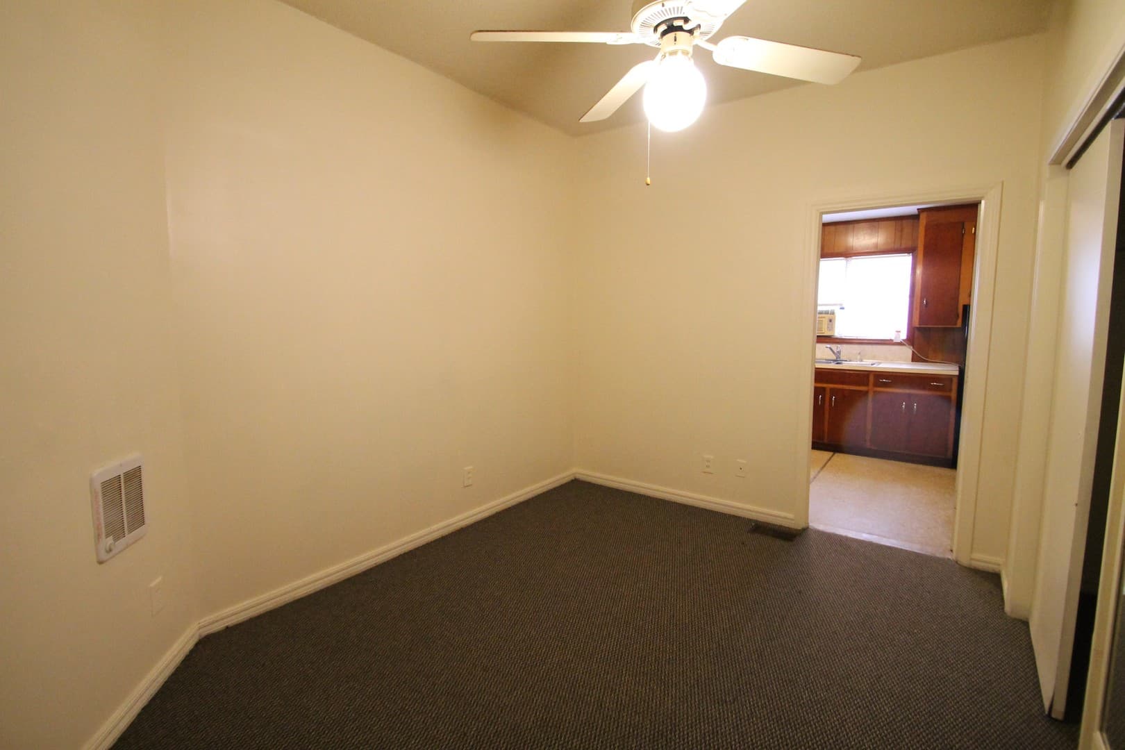 Rock Hill House: 556 1/2 Flint Street