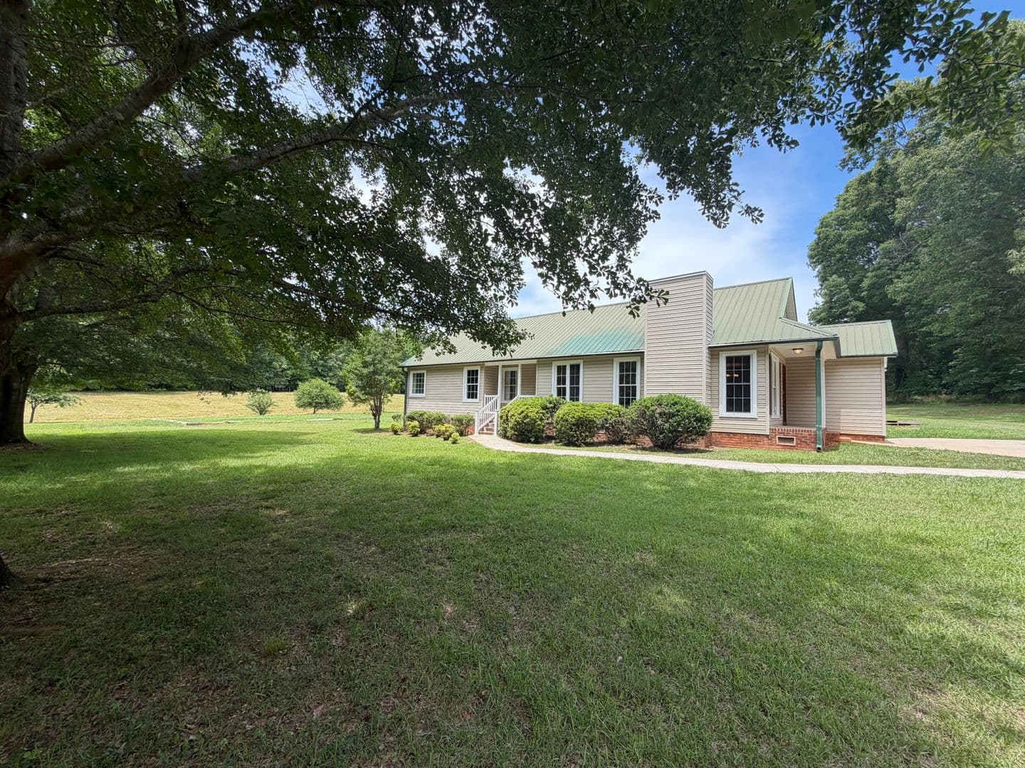 Hickory Grove House: 5126 Hickory Grove Road