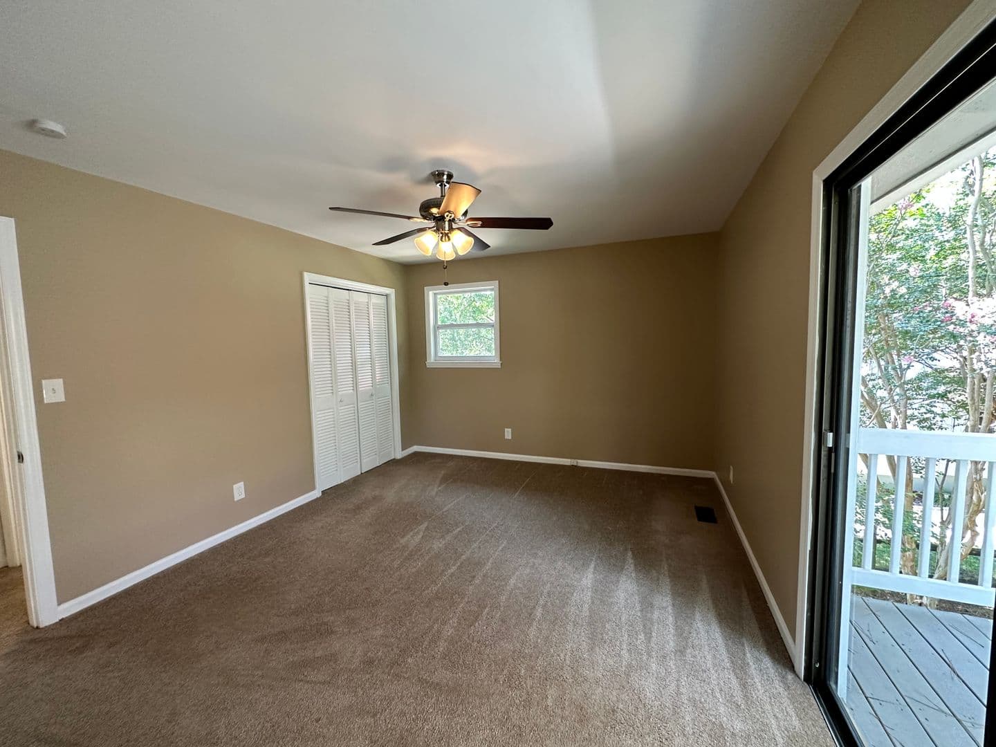 Tega Cay House: 16079 Molokai Drive