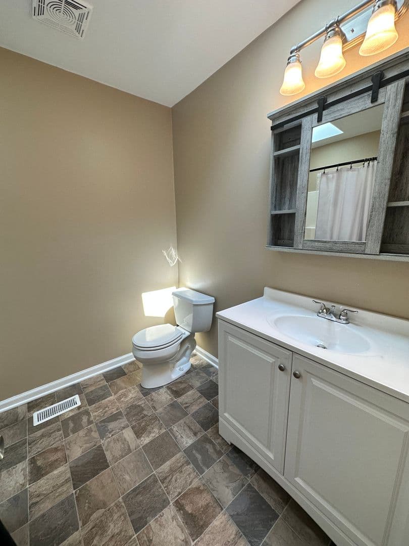 Tega Cay House: 16079 Molokai Drive