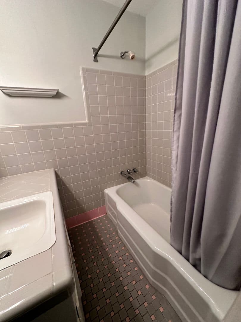 Columbia House: 3221 Foxhall Road