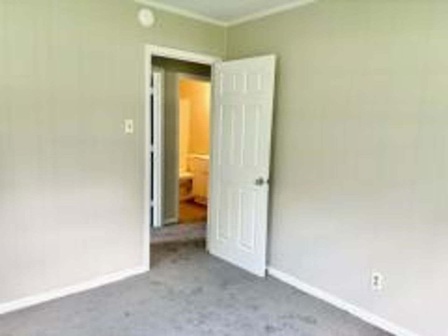 Rock Hill House: 1441 Bose Ave
