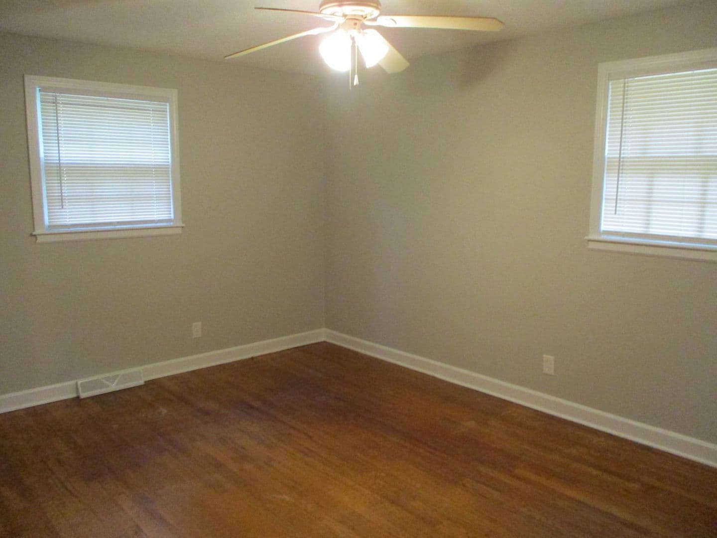 Rock Hill House: 1148 Ebinport Road