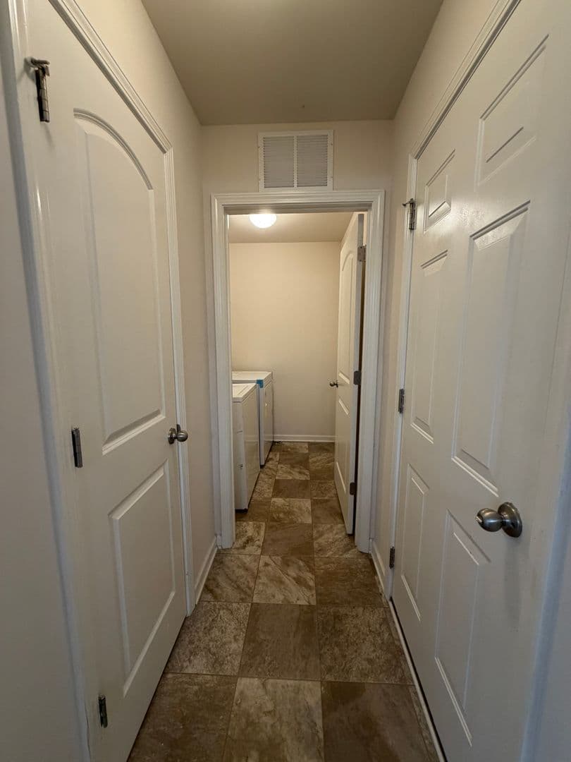 Lancaster House: 2058 East Park Drive