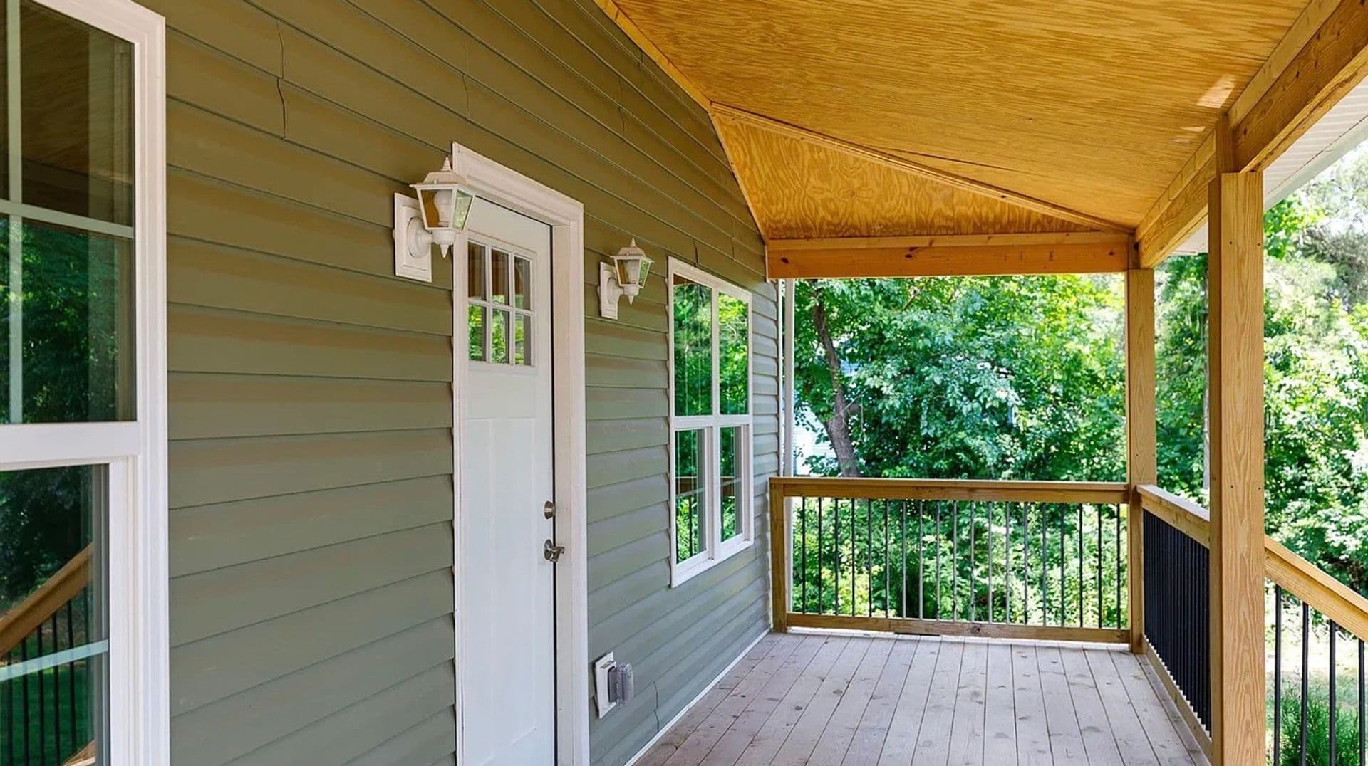 Rock Hill House: 314 Friedheim Road