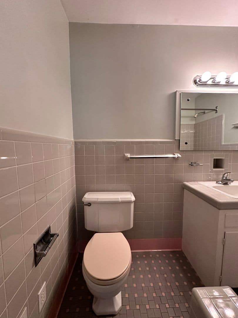 Columbia House: 3221 Foxhall Road