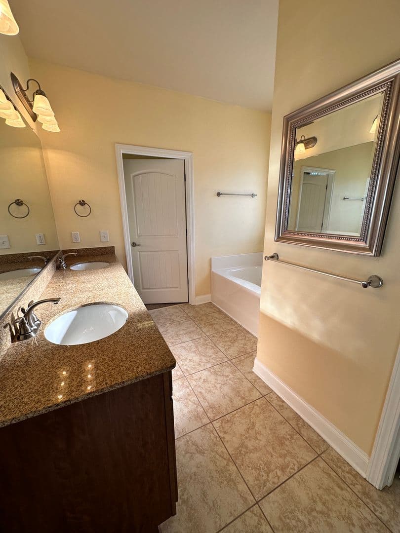 Rock Hill House: 3034 Tallgrass Bluff