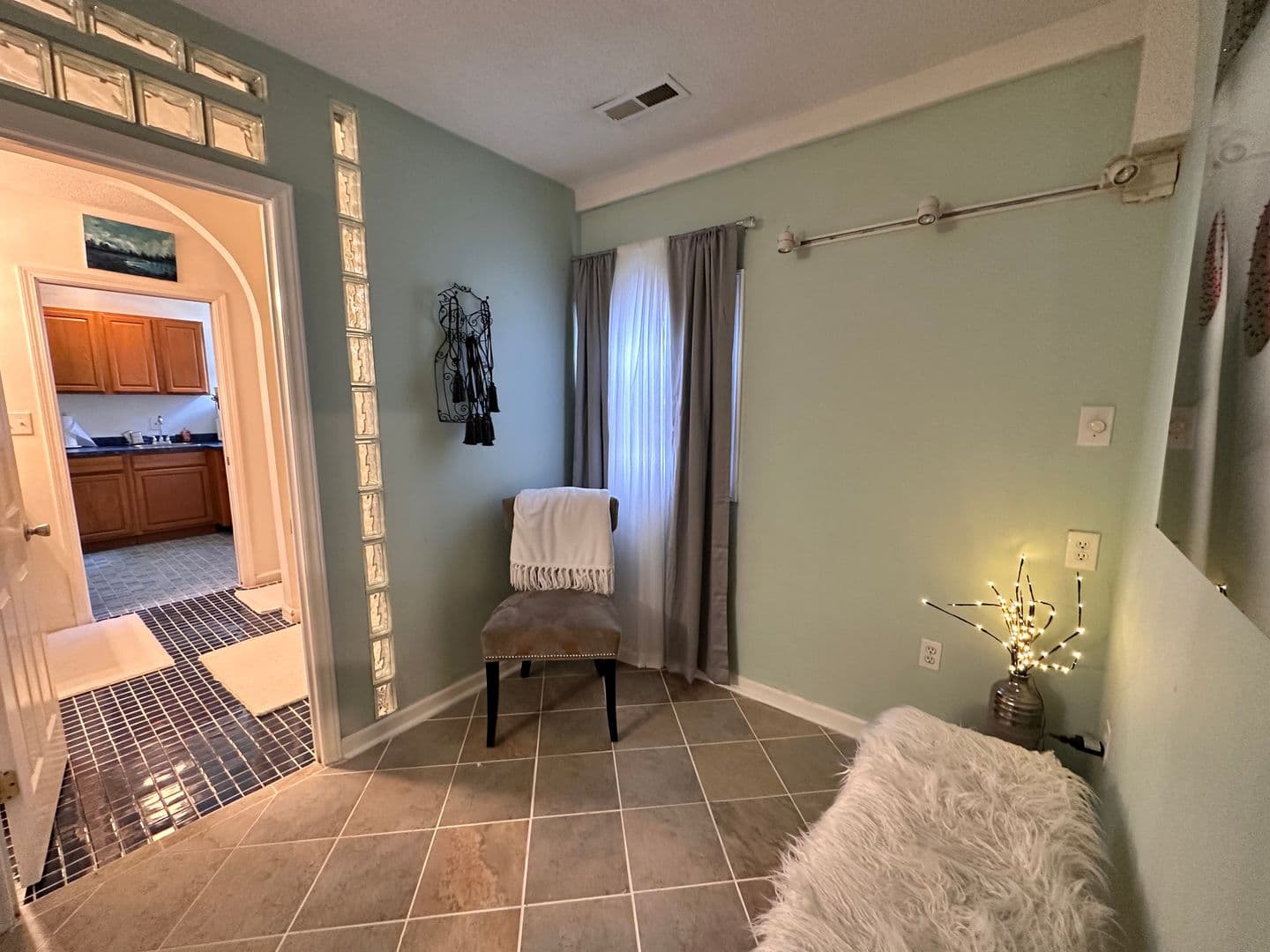 Rock Hill House: 980 Anderson Road South