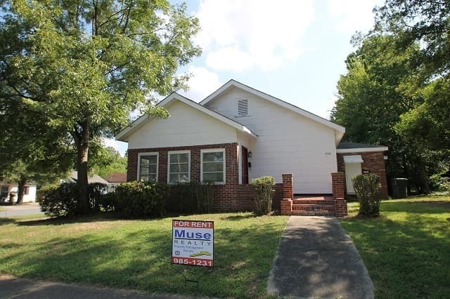 Rock Hill House: 556 1/2 Flint Street
