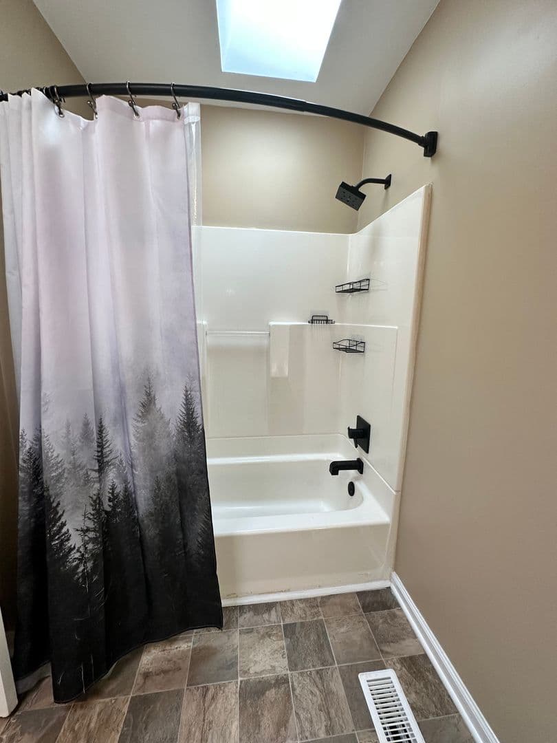 Tega Cay House: 16079 Molokai Drive