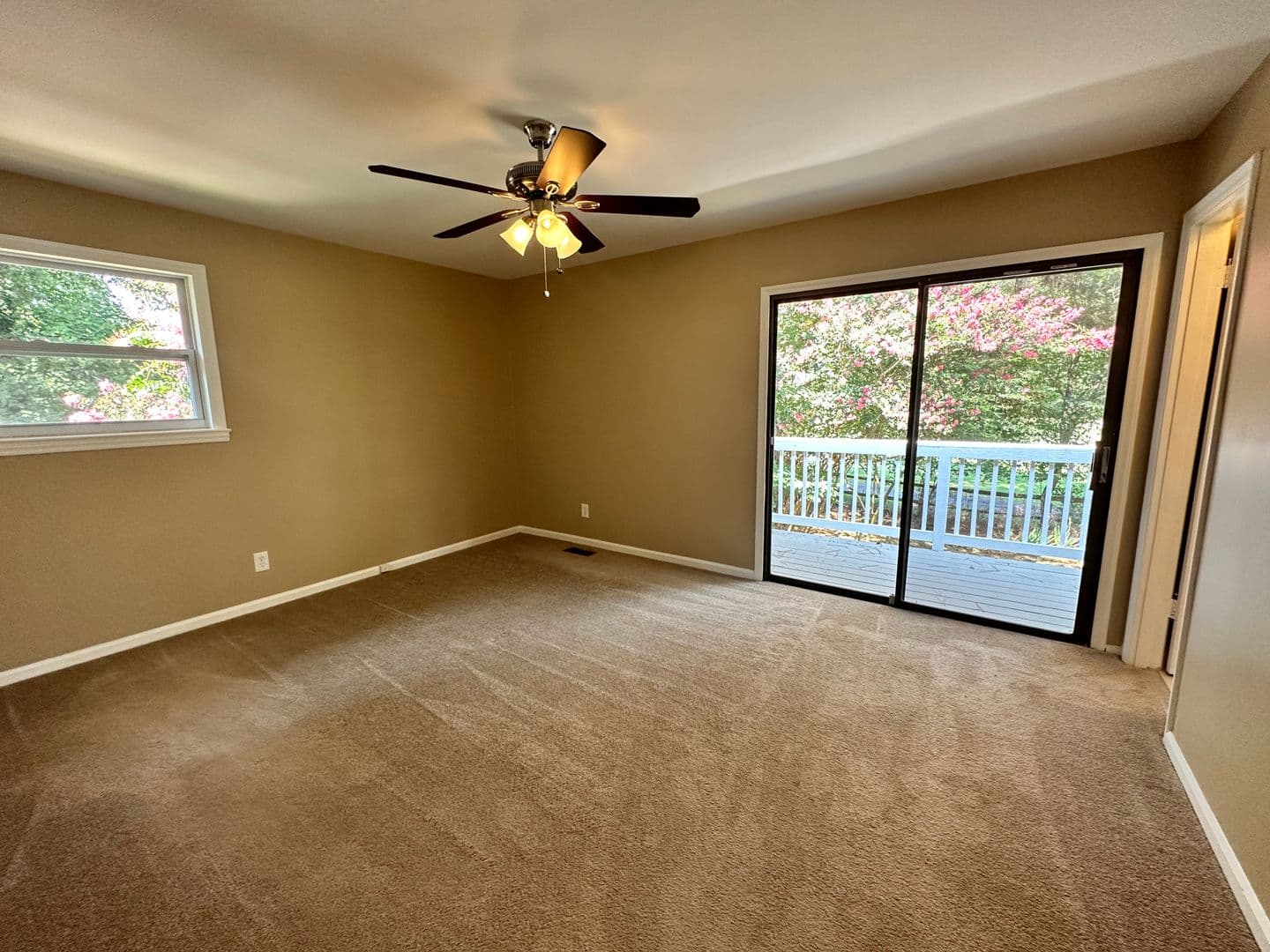 Tega Cay House: 16079 Molokai Drive