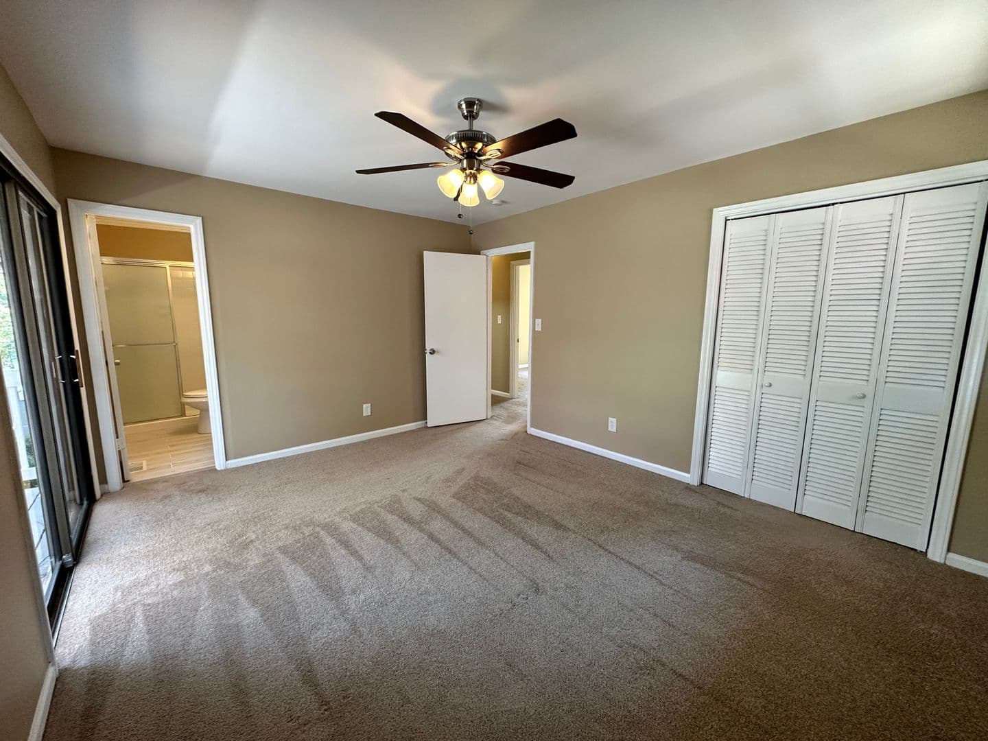 Tega Cay House: 16079 Molokai Drive