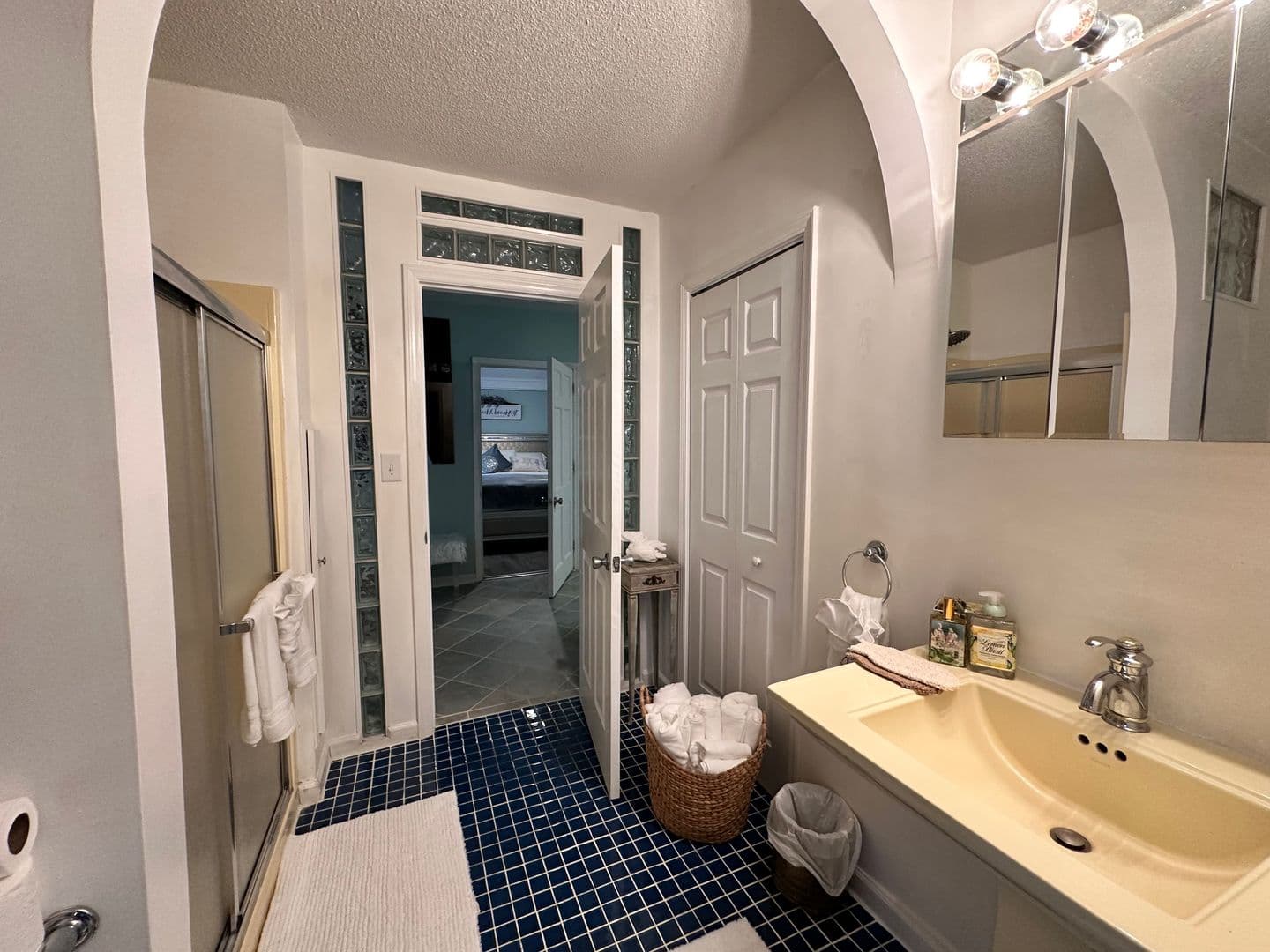 Rock Hill House: 980 Anderson Road South
