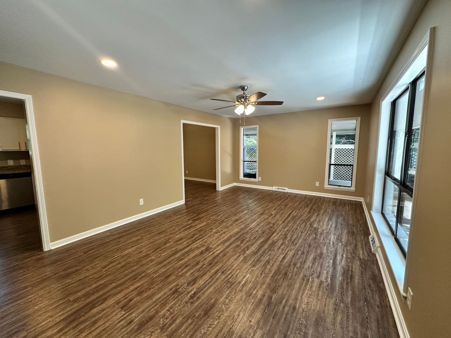 Tega Cay House: 16079 Molokai Drive
