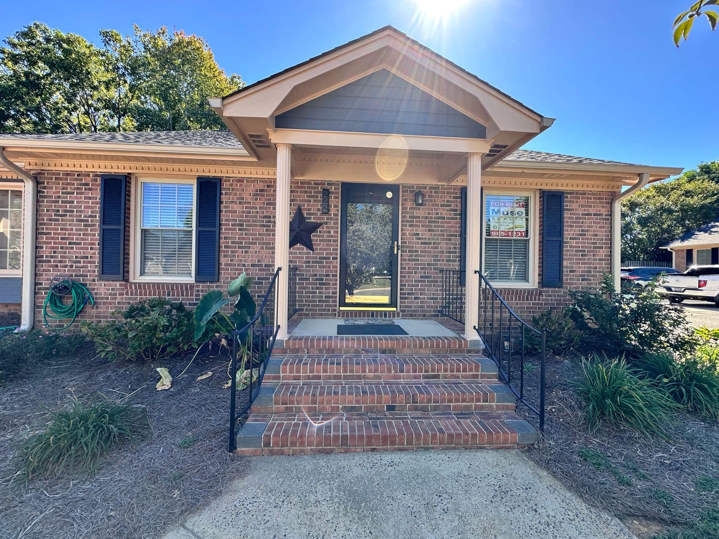 Rock Hill House: 222 Pointe Circle