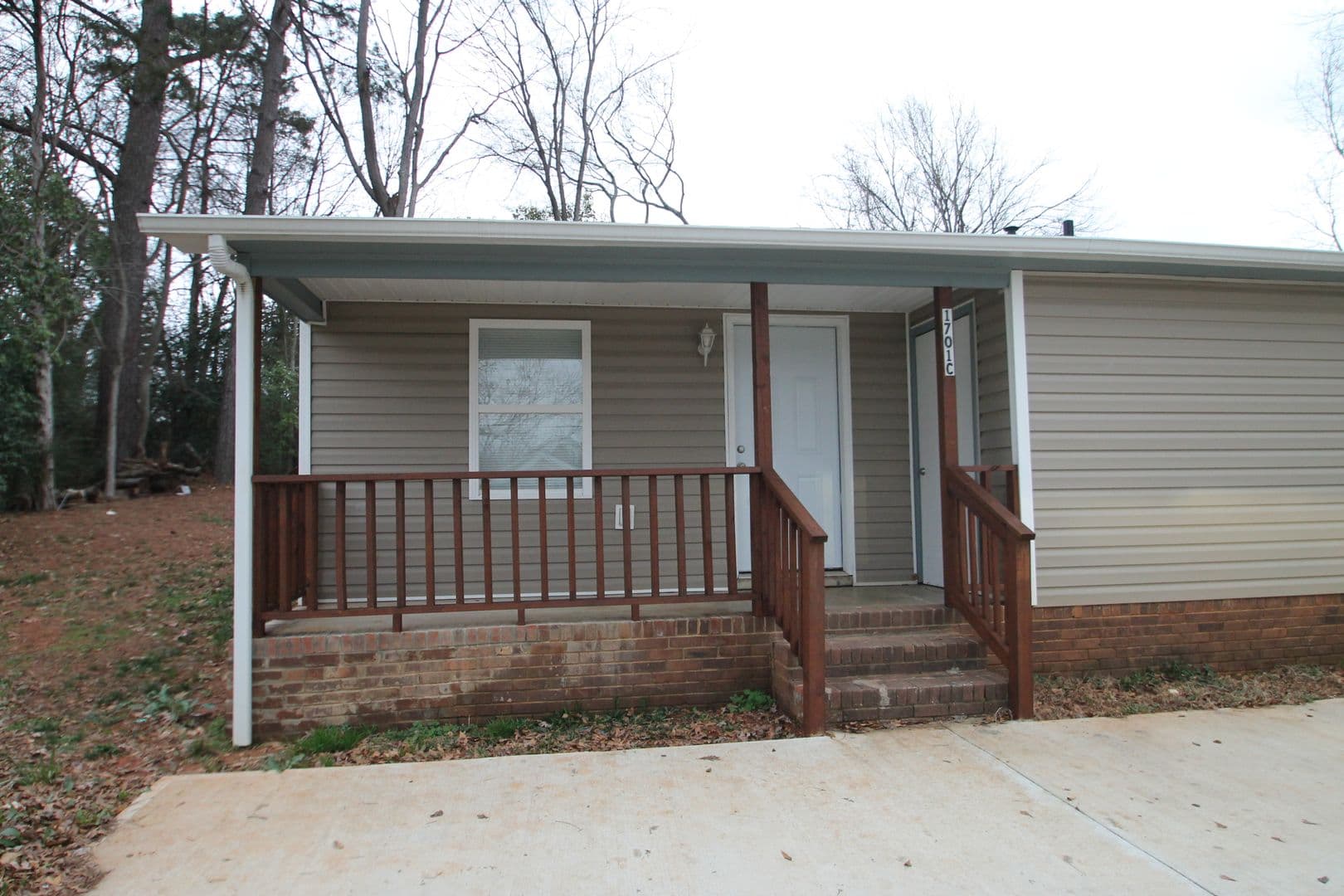 Lancaster House: 1701 Springdale Road Unit C