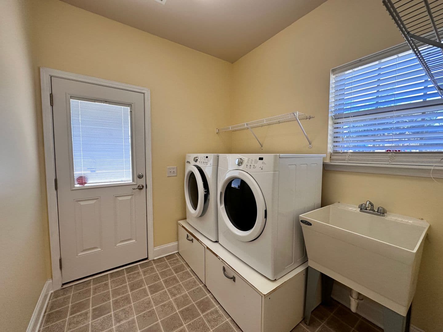 Rock Hill House: 3034 Tallgrass Bluff