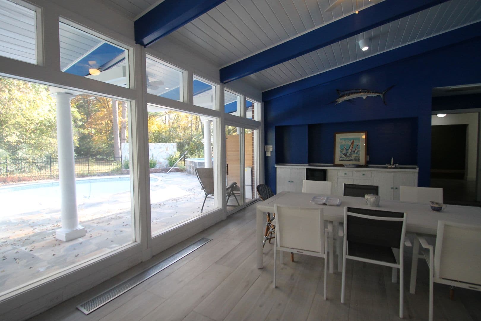 Rock Hill House: 421 Lakeside Drive