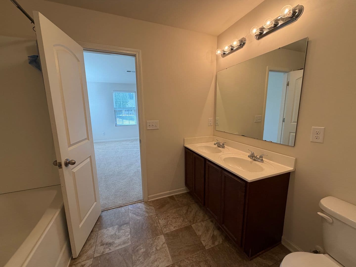 Lancaster House: 2058 East Park Drive