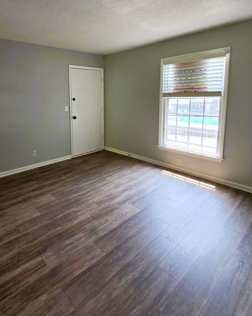 Rock Hill House: 1792 G Ebenezer Road