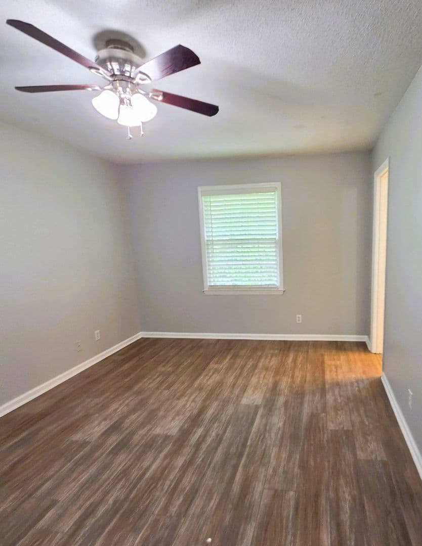 Rock Hill House: 1792 G Ebenezer Road