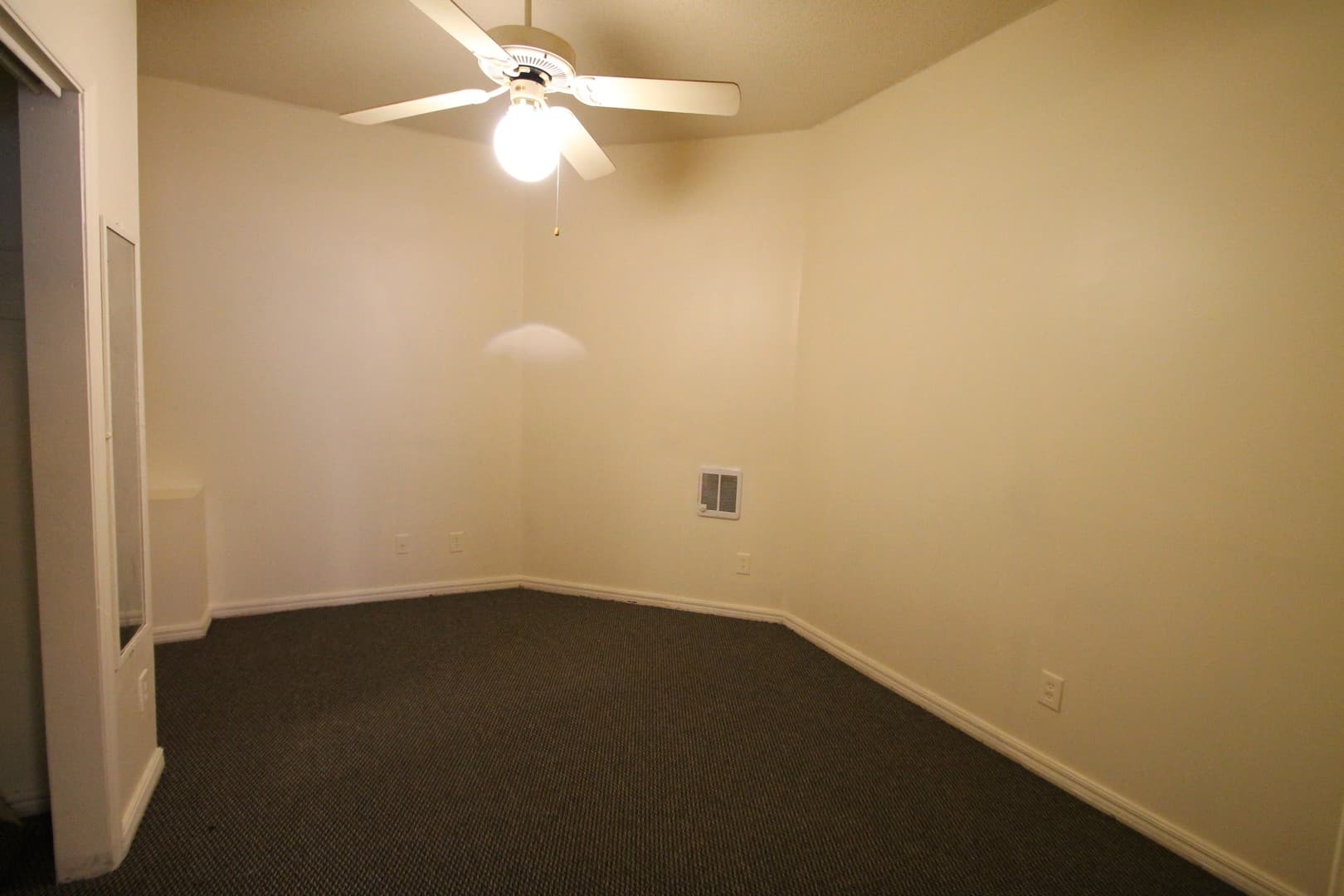 Rock Hill House: 556 1/2 Flint Street