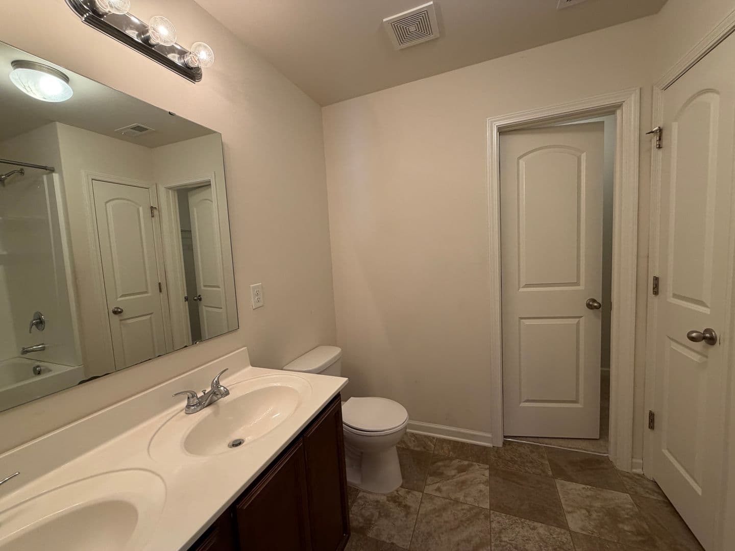 Lancaster House: 2058 East Park Drive