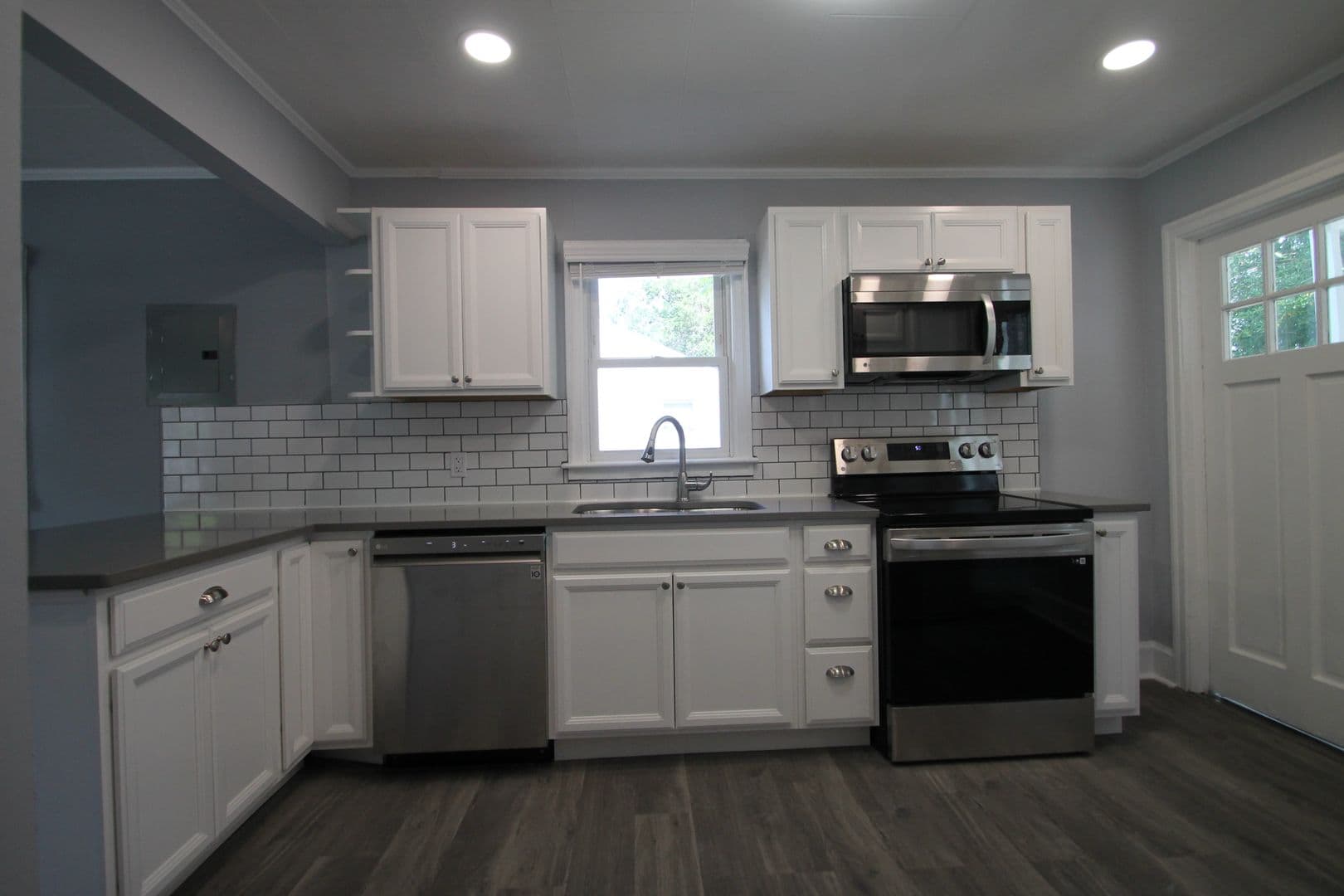 Rock Hill House: 1058 Ebenezer Ave Ext
