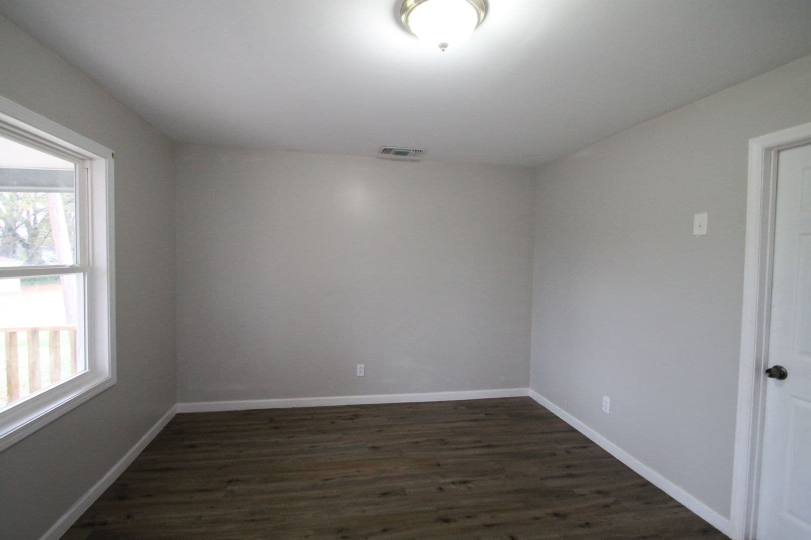 Lancaster House: 1701 Springdale Road Unit C