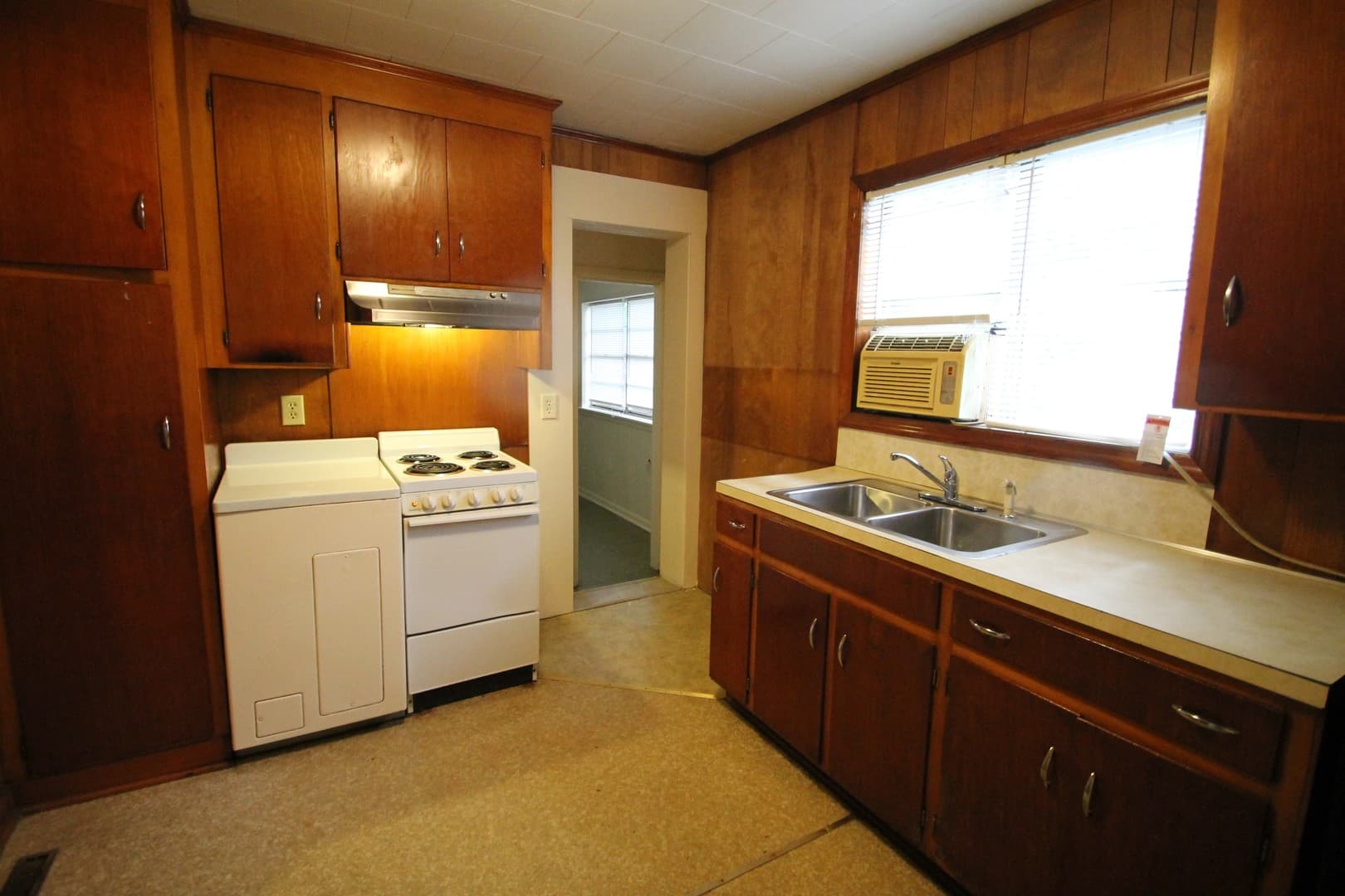 Rock Hill House: 556 1/2 Flint Street