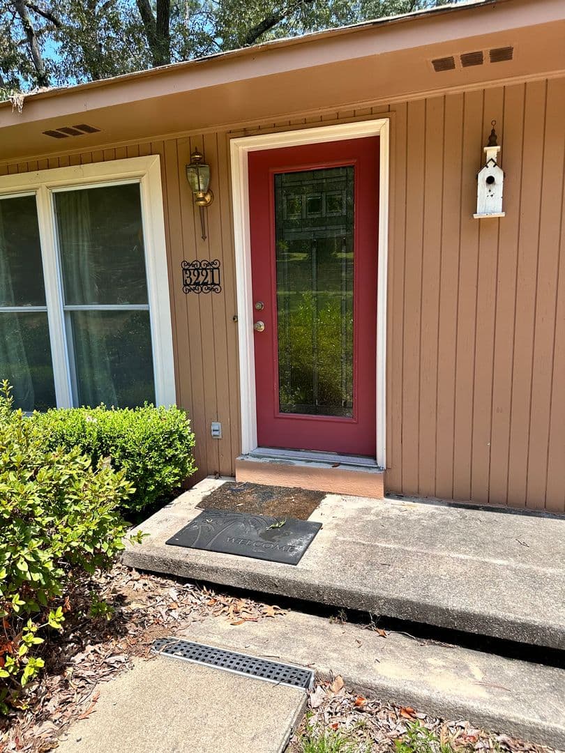 Columbia House: 3221 Foxhall Road