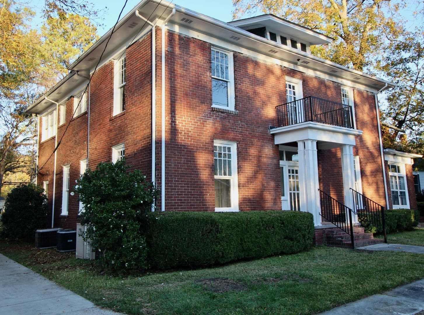 Chester House: 107 Pine Street Unit A