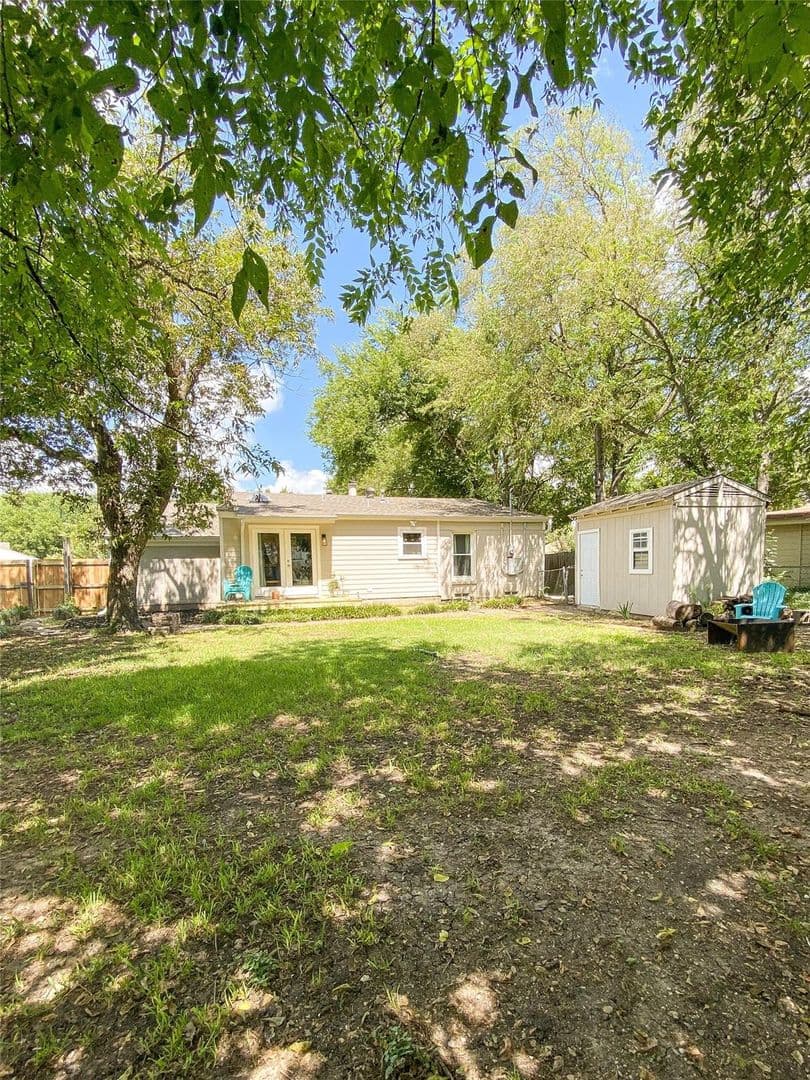 Dallas House: 10652 Cayuga Drive