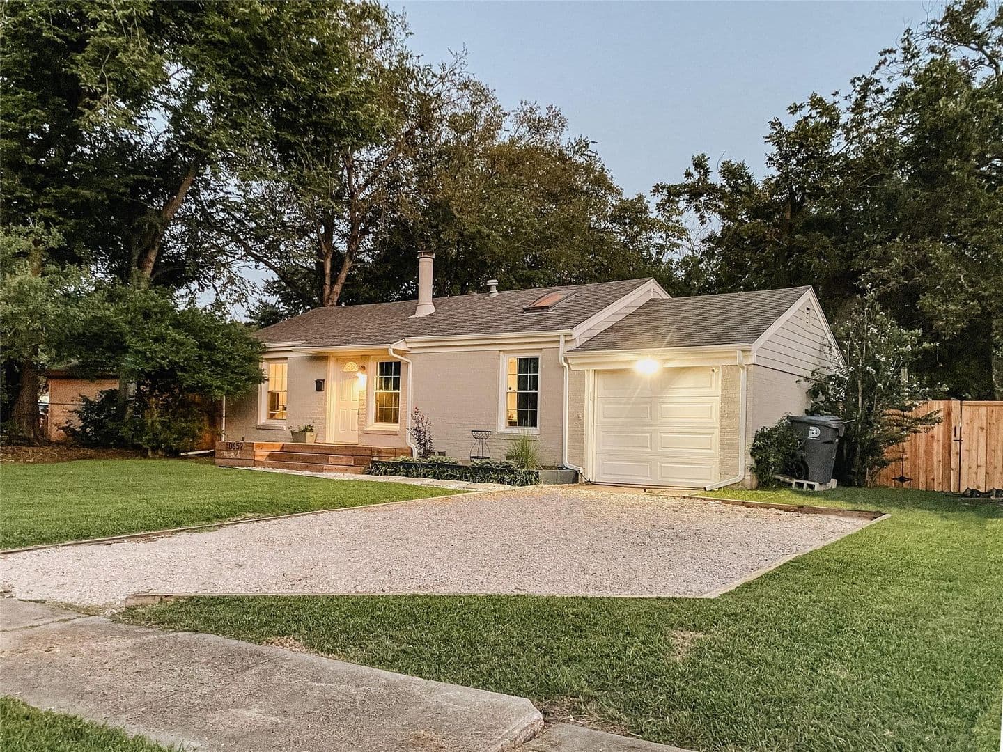 Dallas House: 10652 Cayuga Drive