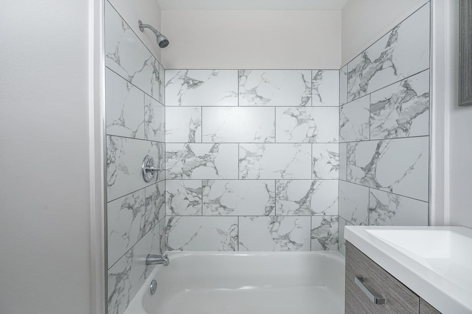 Phila Apartment: 2444 S Broad St (1-5)