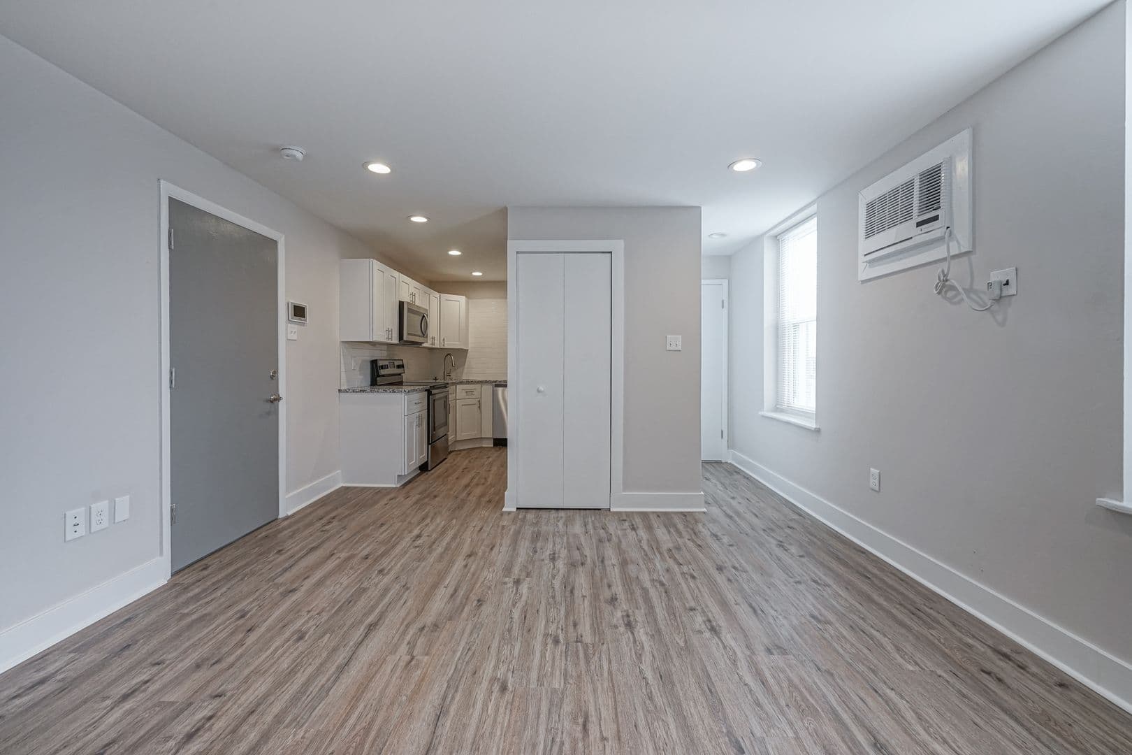 Phila Apartment: 2444 S Broad St (1-5)