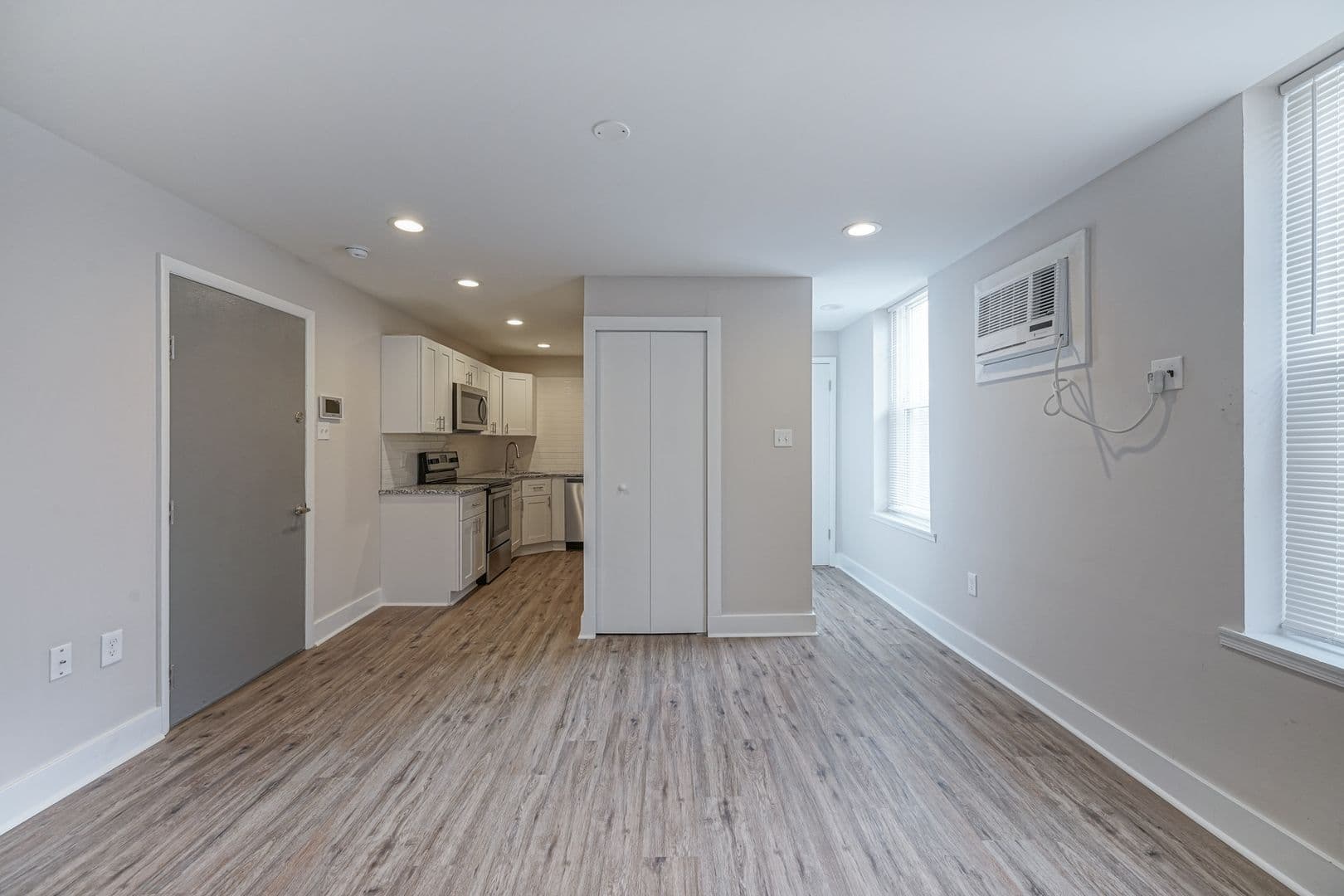 Phila Apartment: 2444 S Broad St (1-5)
