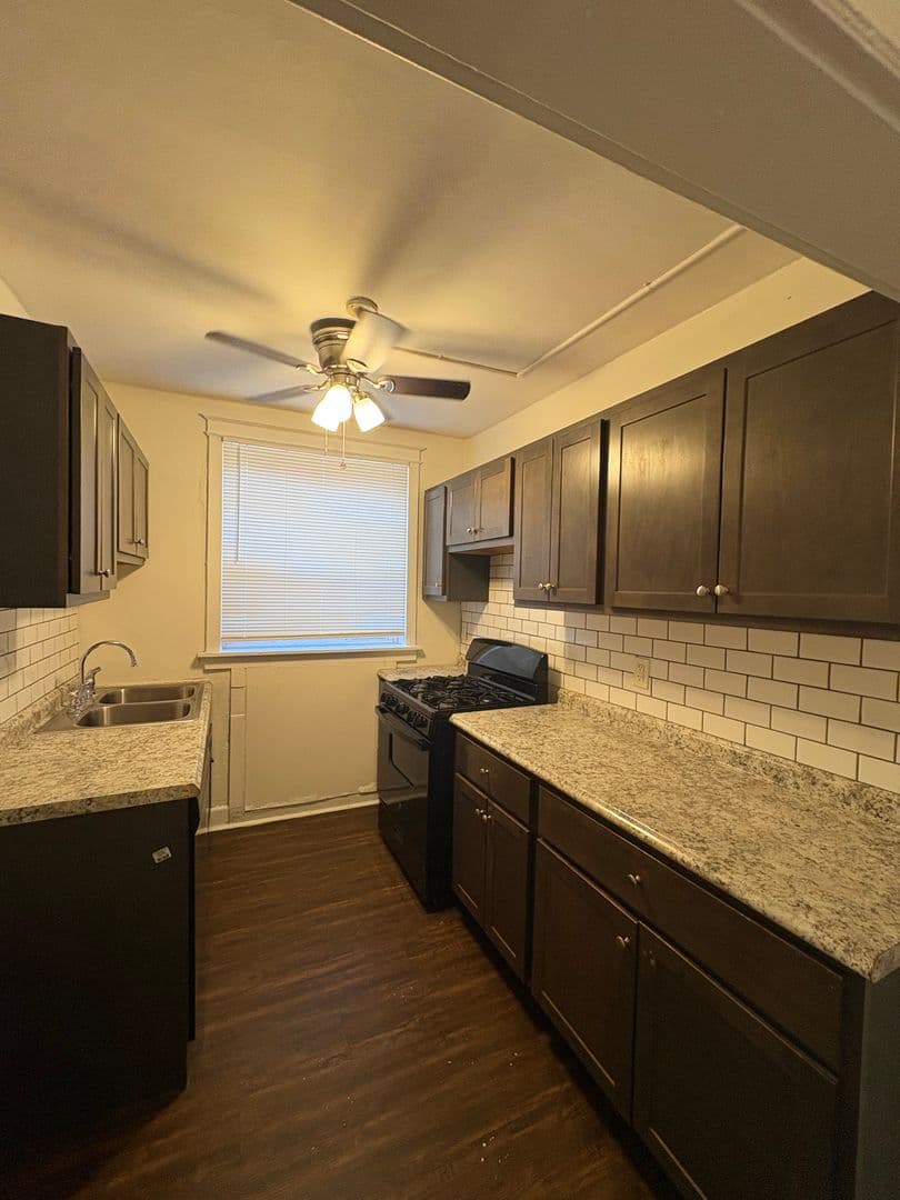 St. Louis Apartment: 3702 S. Broadway