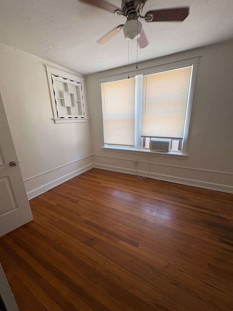 St. Louis Apartment: 3702 S. Broadway