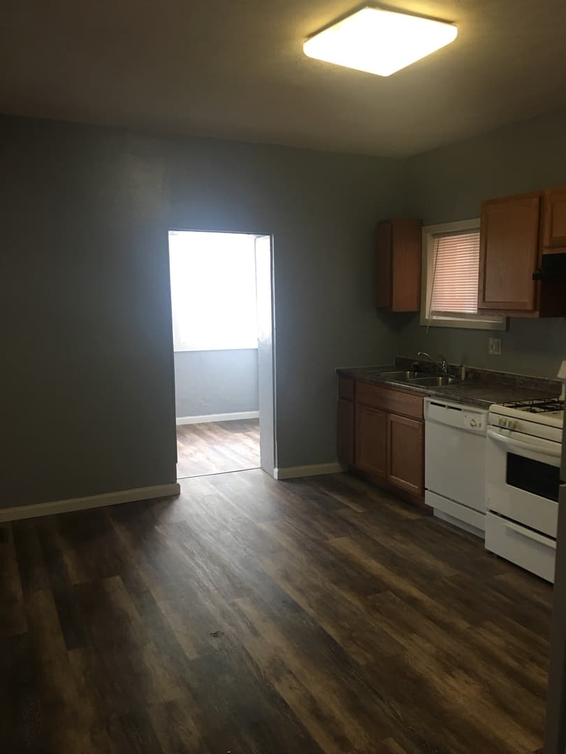 St. Louis Apartment: 4217 Grand Blvd.