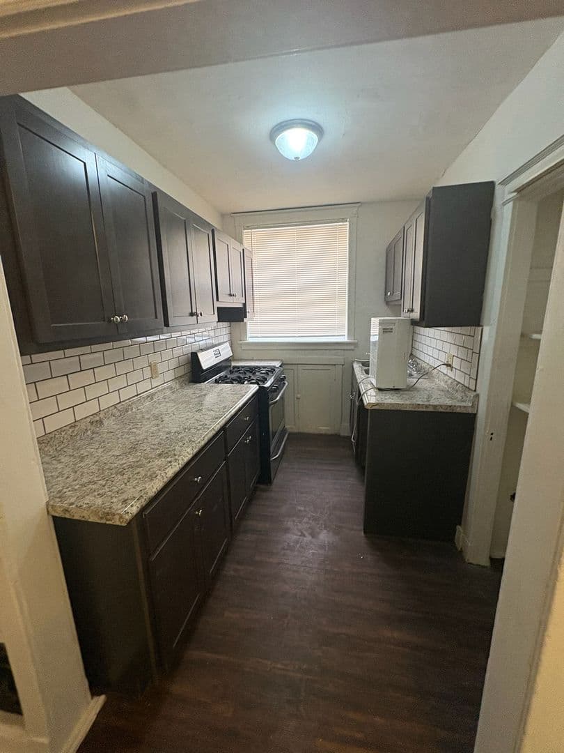 St. Louis Apartment: 3702 S. Broadway