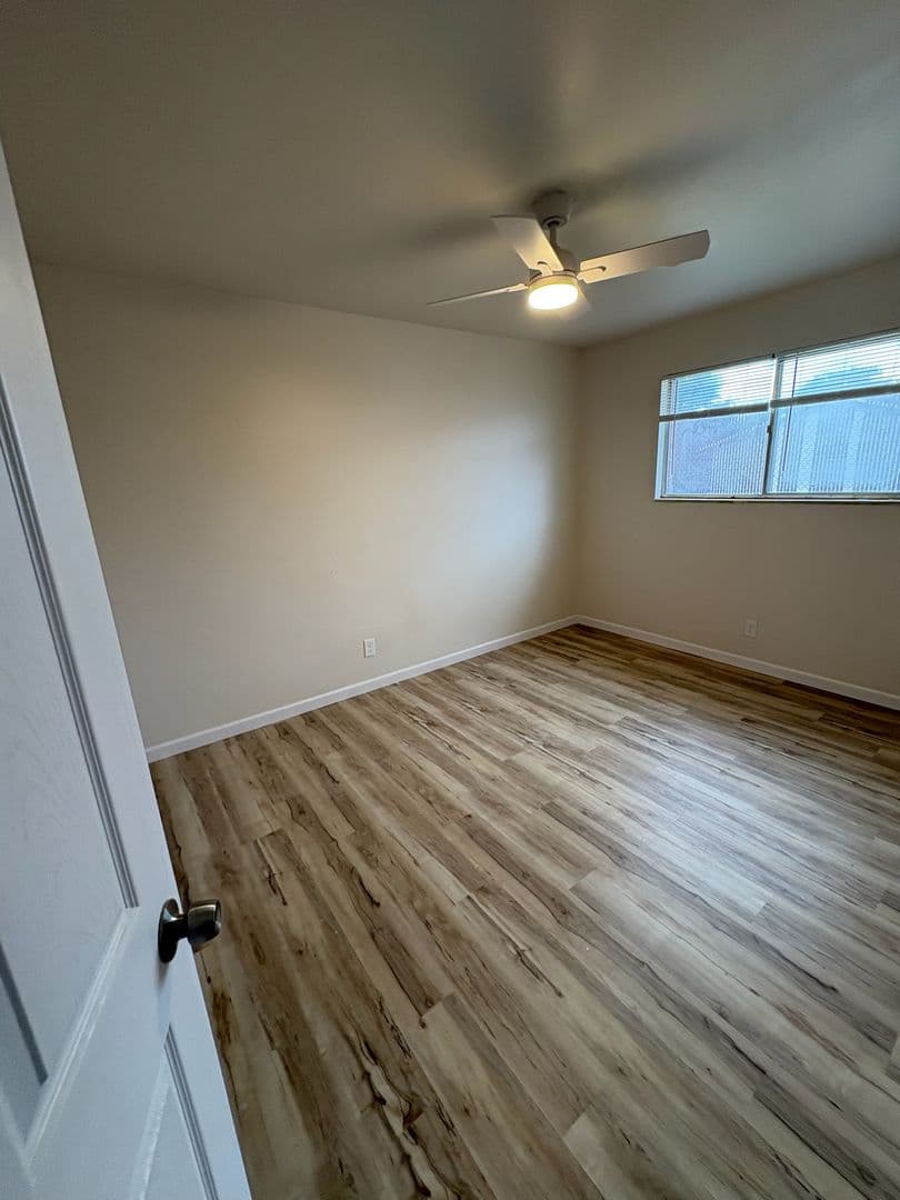Spanish Lake Apartment: 1510 - 1574 Leonaire Ct