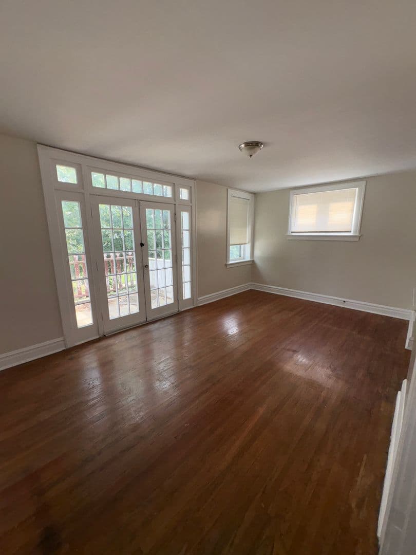 St. Louis Apartment: 3632 Phillips Place