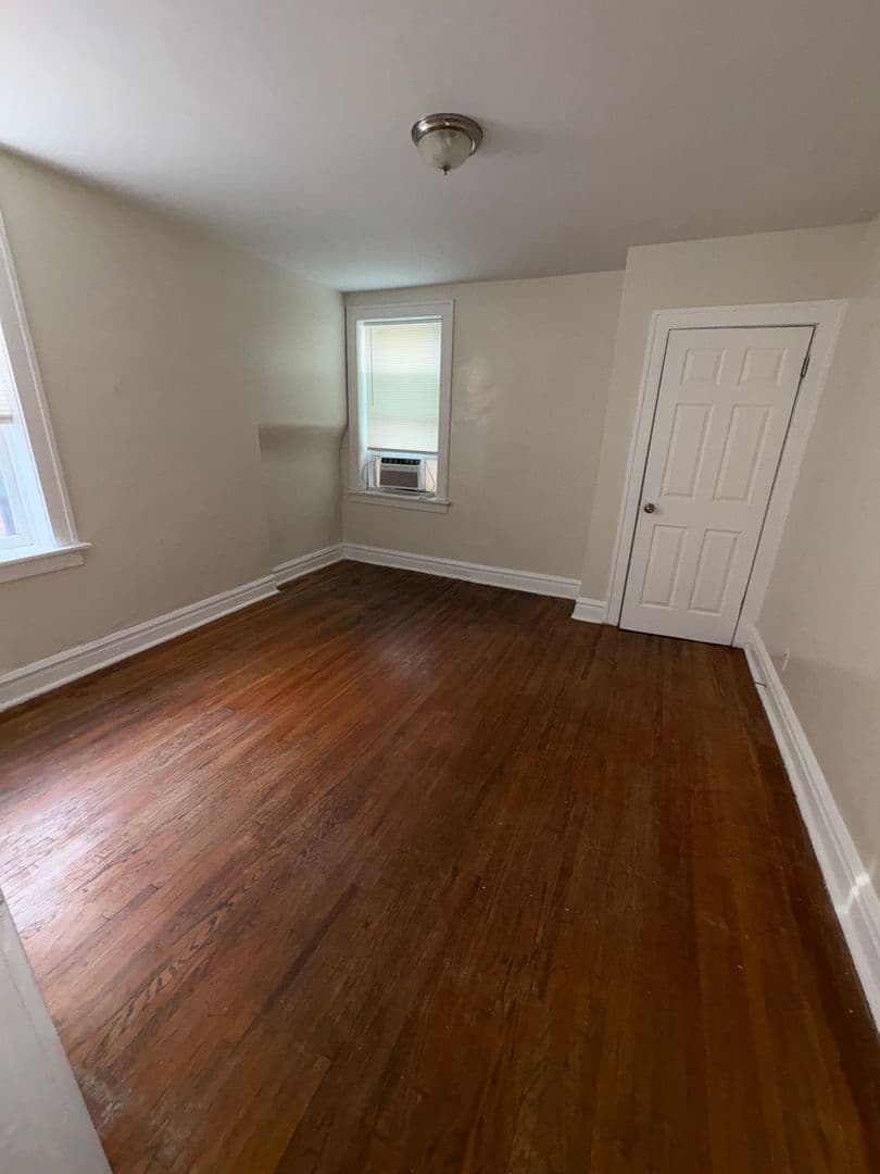 St. Louis Apartment: 3632 Phillips Place