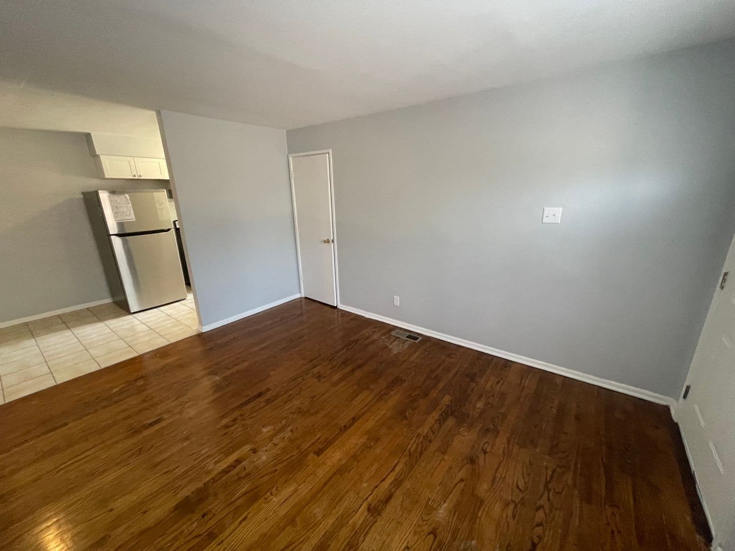 St. Louis Apartment: 4754 Virginia Ave