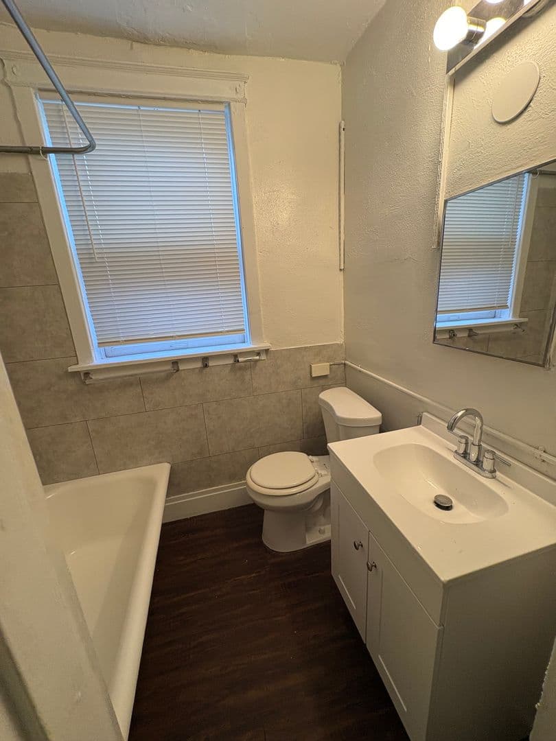 St. Louis Apartment: 3702 S. Broadway