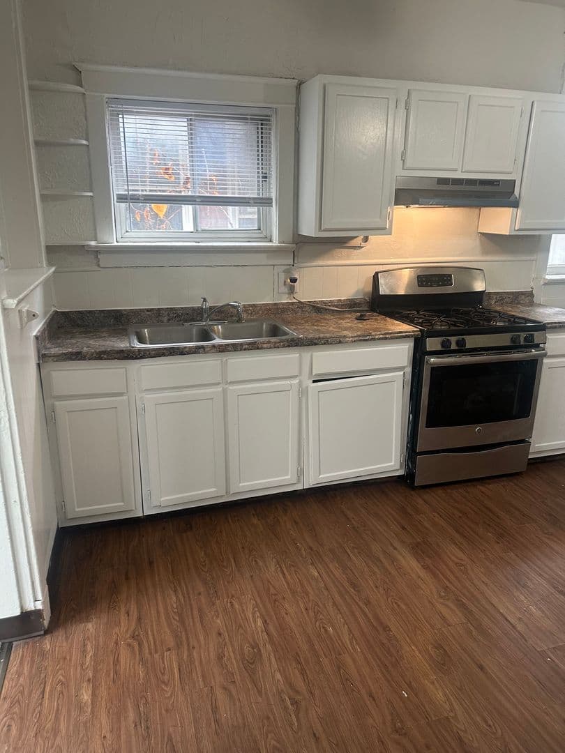 St. Louis Apartment: 4217 Grand Blvd.
